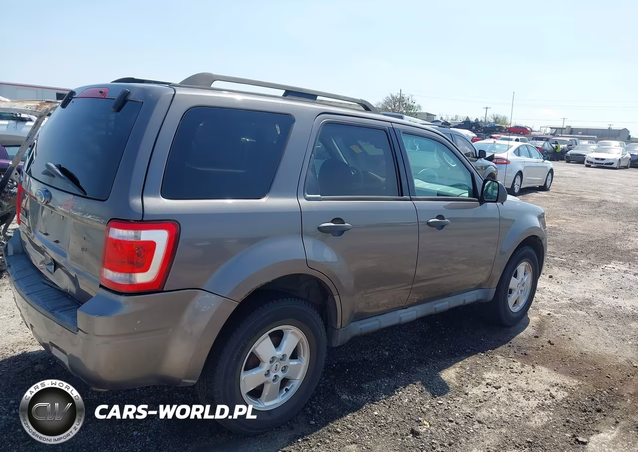 2012 Ford Escape Xlt VIN:1FMCU0D7XCKC18119 - 4