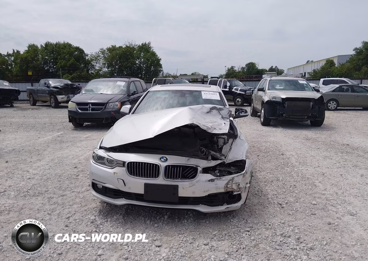 2018 BMW 330I xDrive VIN:WBA8D9C53JEM33588 - 12