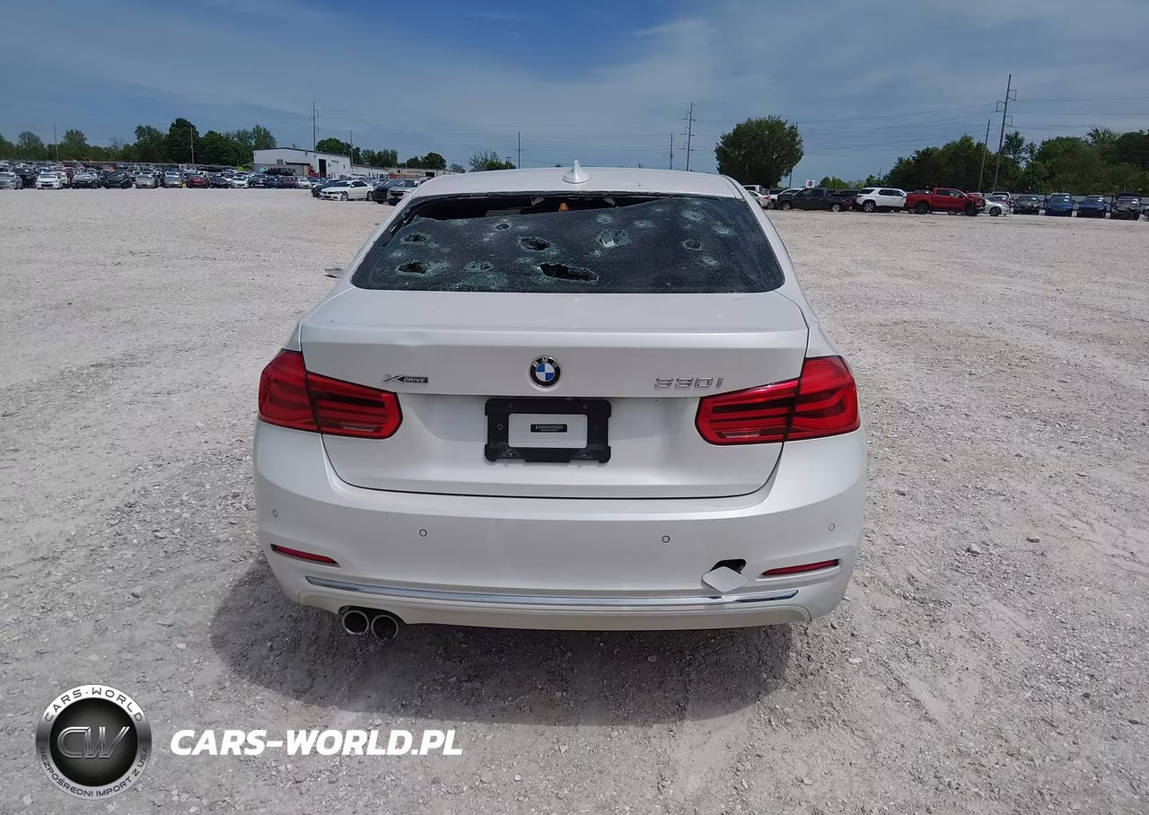 2018 BMW 330I xDrive VIN:WBA8D9C53JEM33588 - 16