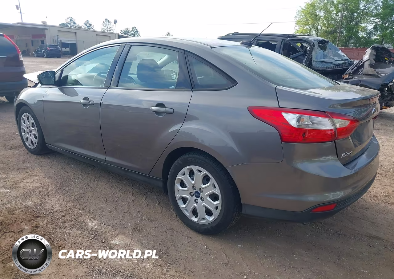 2013 Ford Focus Se VIN:1FADP3F2XDL195350 - 3