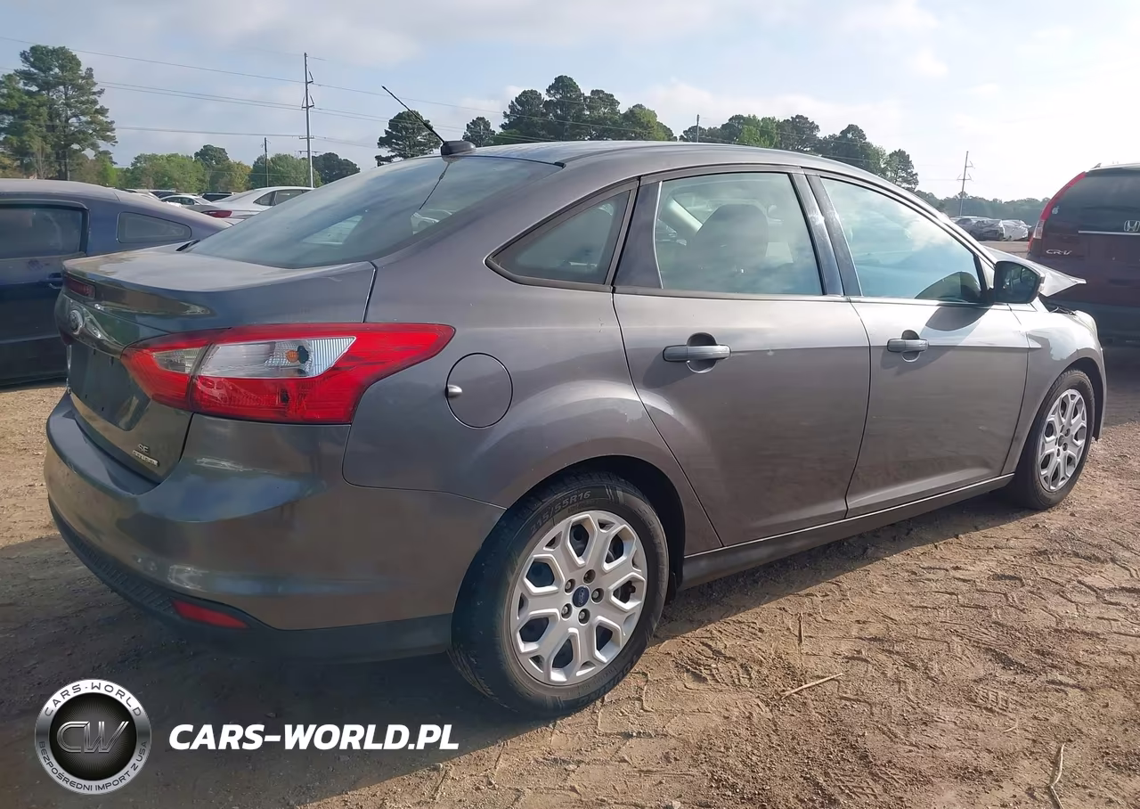 2013 Ford Focus Se VIN:1FADP3F2XDL195350 - 4