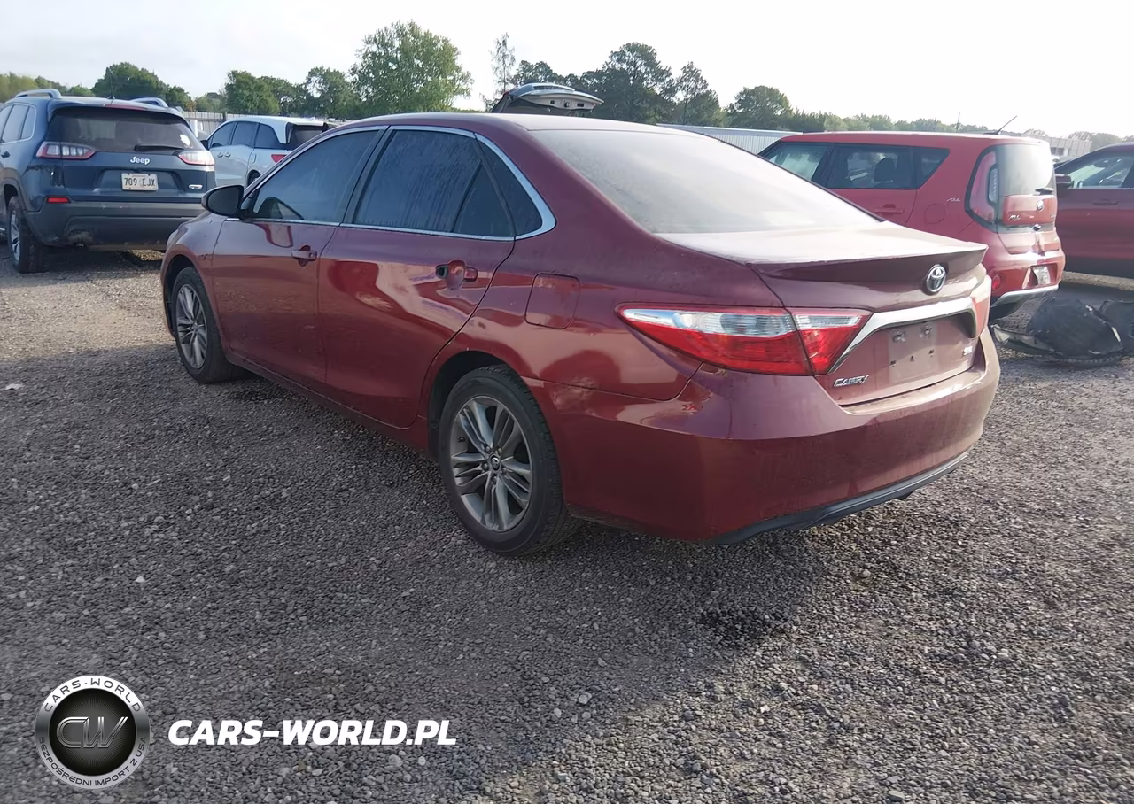 2015 Toyota Camry Se VIN:4T1BF1FKXFU910015 - 3
