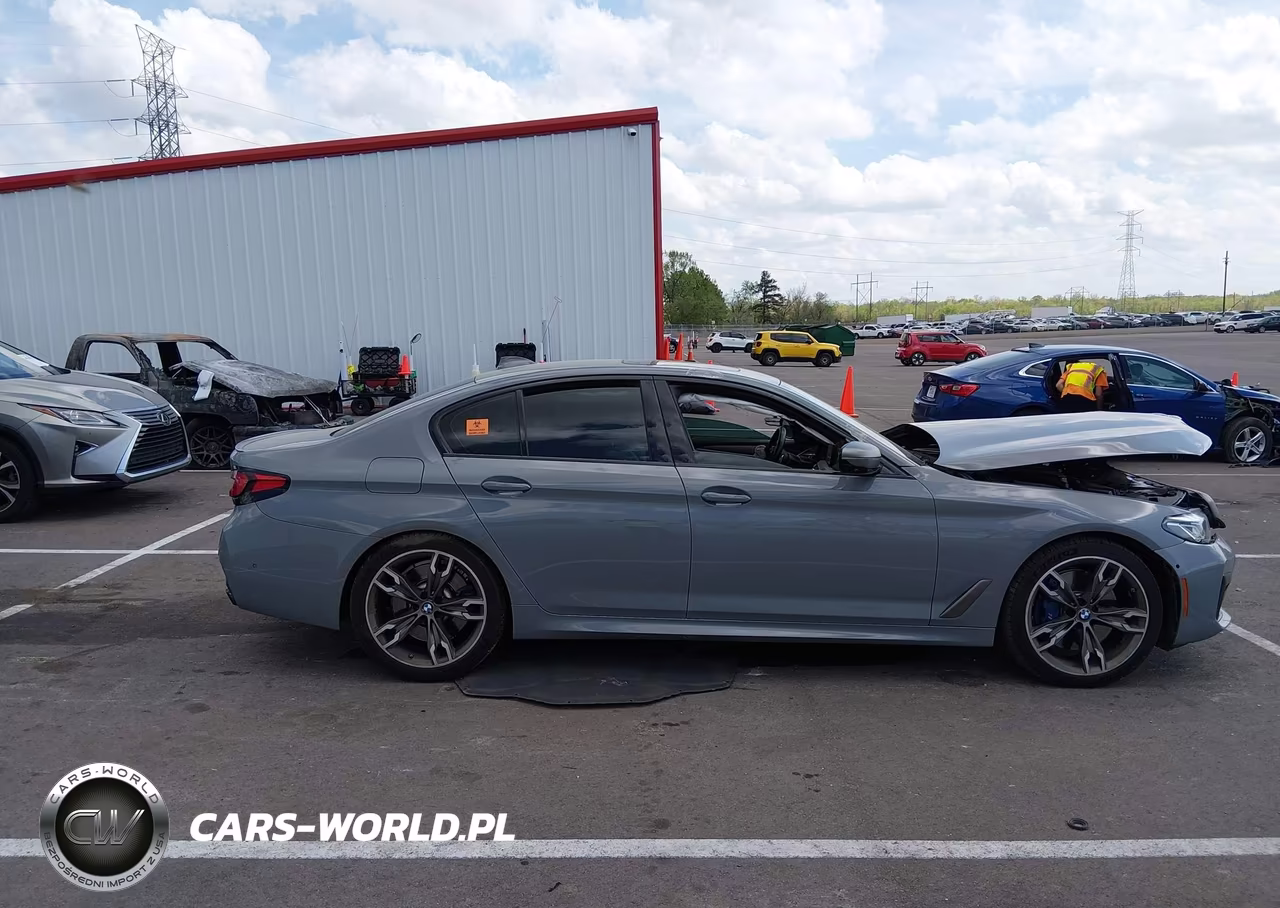 BMW M550I VIN:WBA13BK00MCF52008 - 13