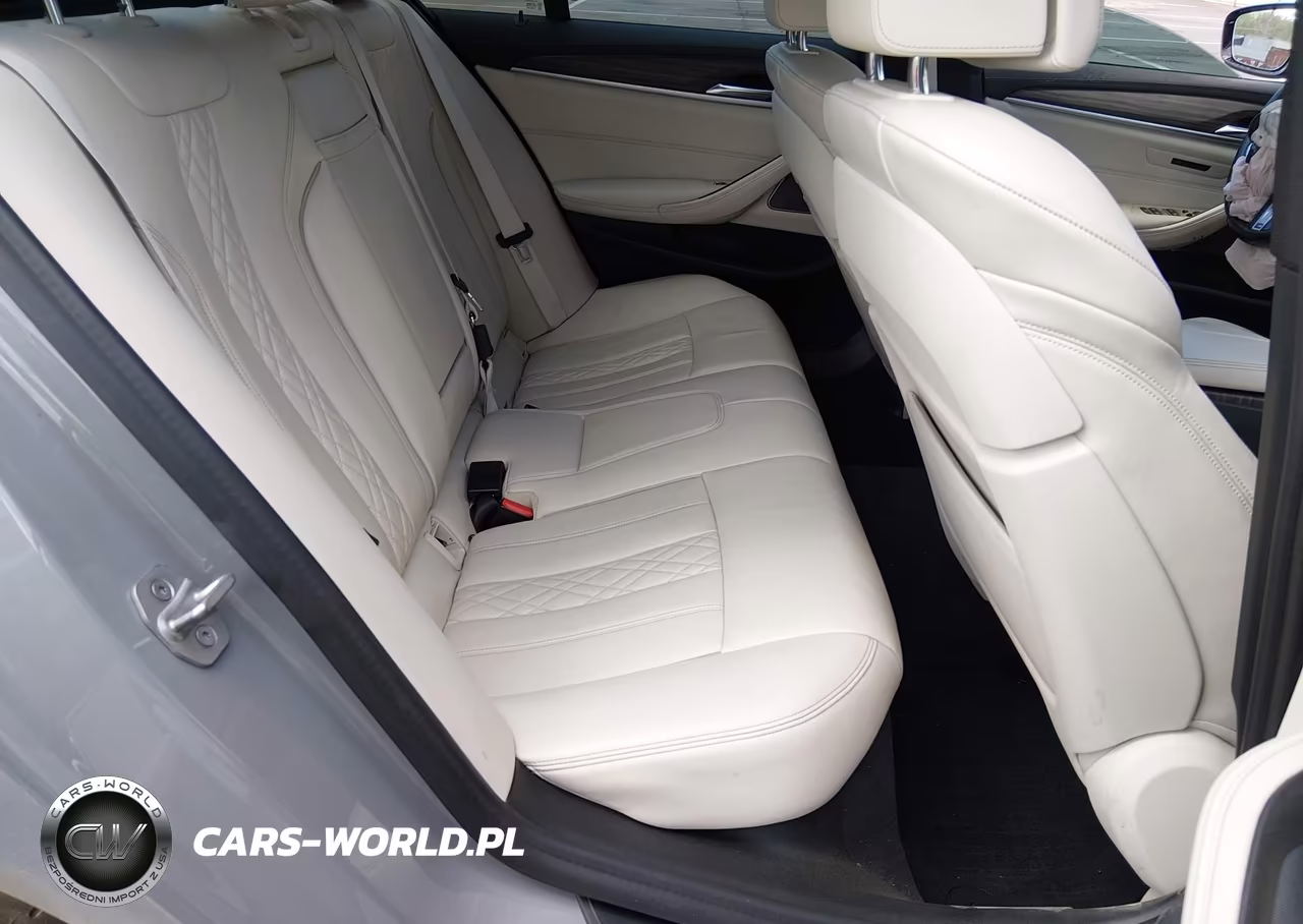 BMW M550I VIN:WBA13BK00MCF52008 - 8