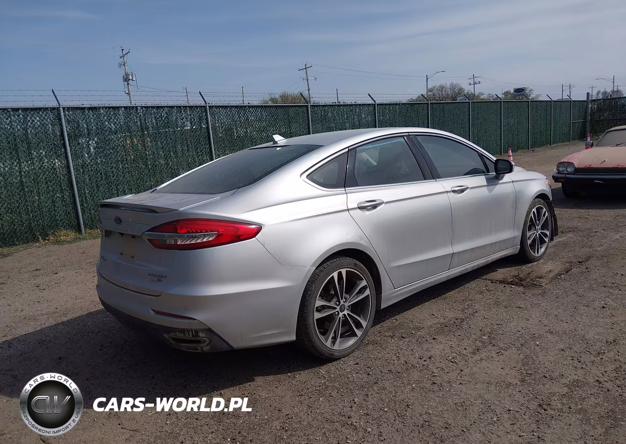 2019 Ford Fusion Titanium VIN:3FA6P0D97KR184537 - 4