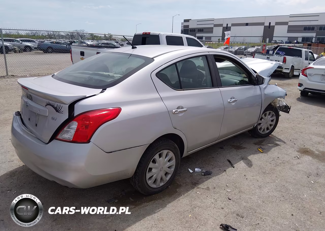 2018 Nissan Versa 1.6 Sv VIN:3N1CN7AP6JL882348 - 4