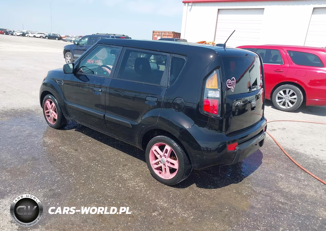 2010 Kia Soul + VIN:KNDJT2A22A7187757 - 3