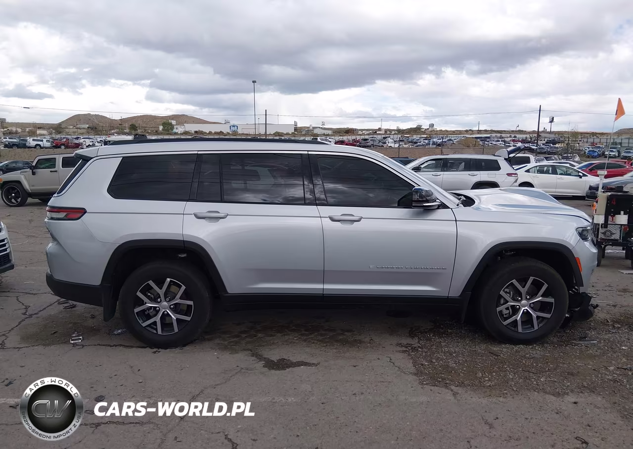 2025 Jeep Grand Cherokee L Limited 4X4 VIN:1C4RJKBG1S8708756 - 13