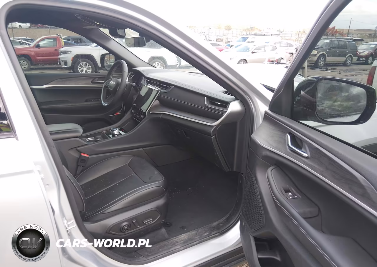2025 Jeep Grand Cherokee L Limited 4X4 VIN:1C4RJKBG1S8708756 - 5