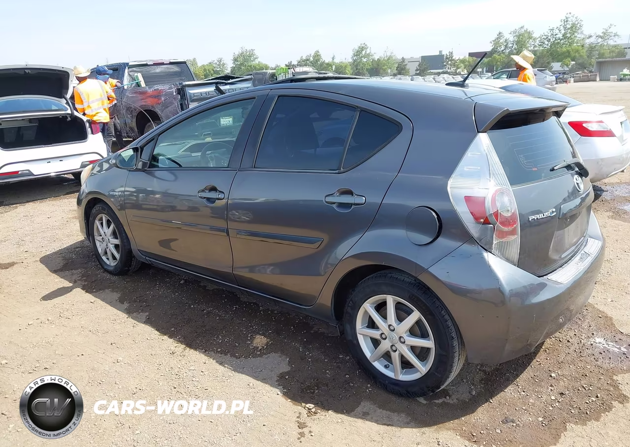 2012 Toyota Prius C Four VIN:JTDKDTB30C1027378 - 3
