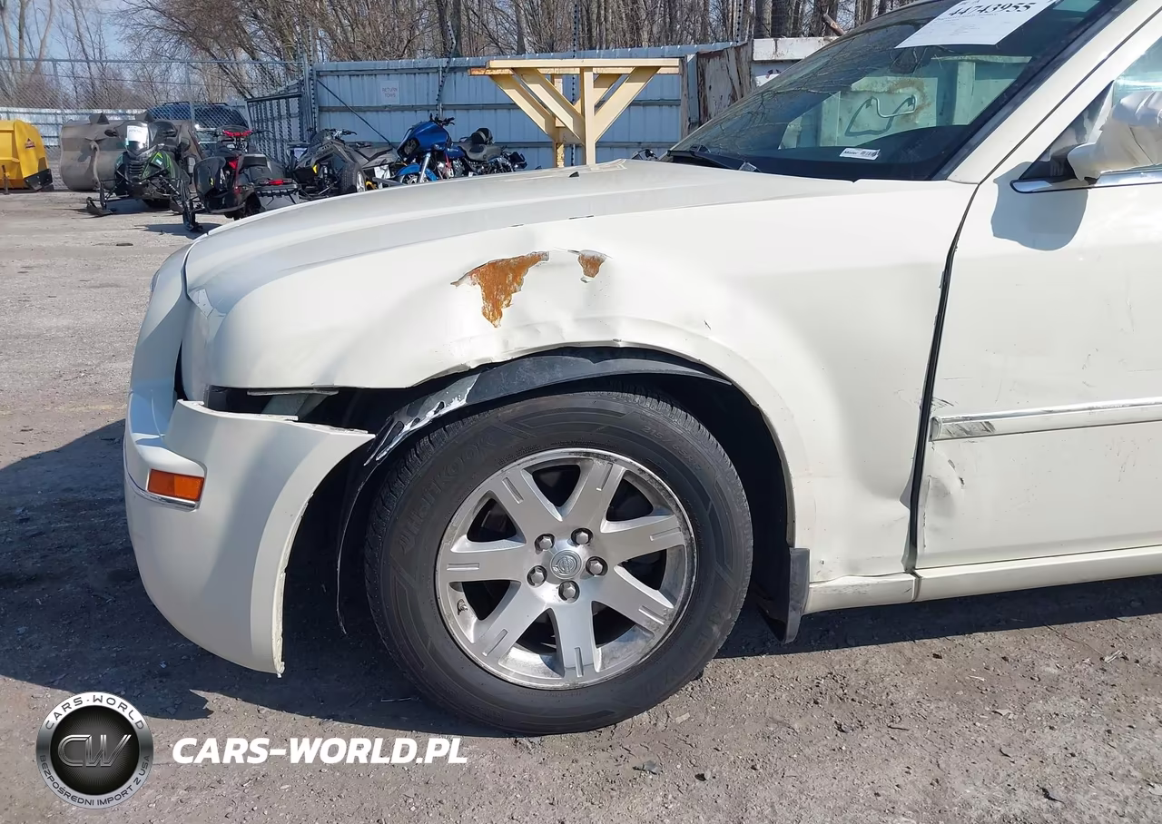 2007 Chrysler 300 VIN:2C3KA53G17H659436 - 12