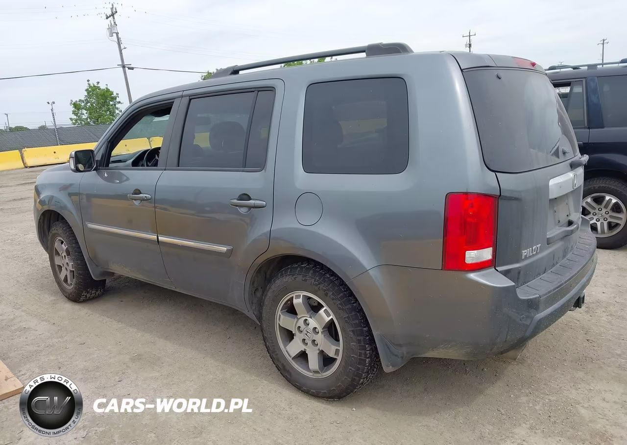2011 Honda Pilot Touring VIN:5FNYF4H95BB090634 - 3