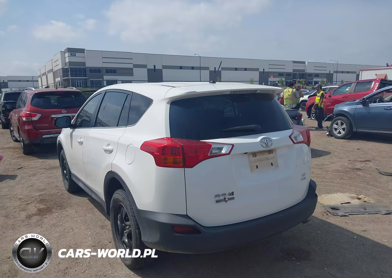 2015 Toyota Rav4 Le VIN:2T3BFREV1FW392460 - 3