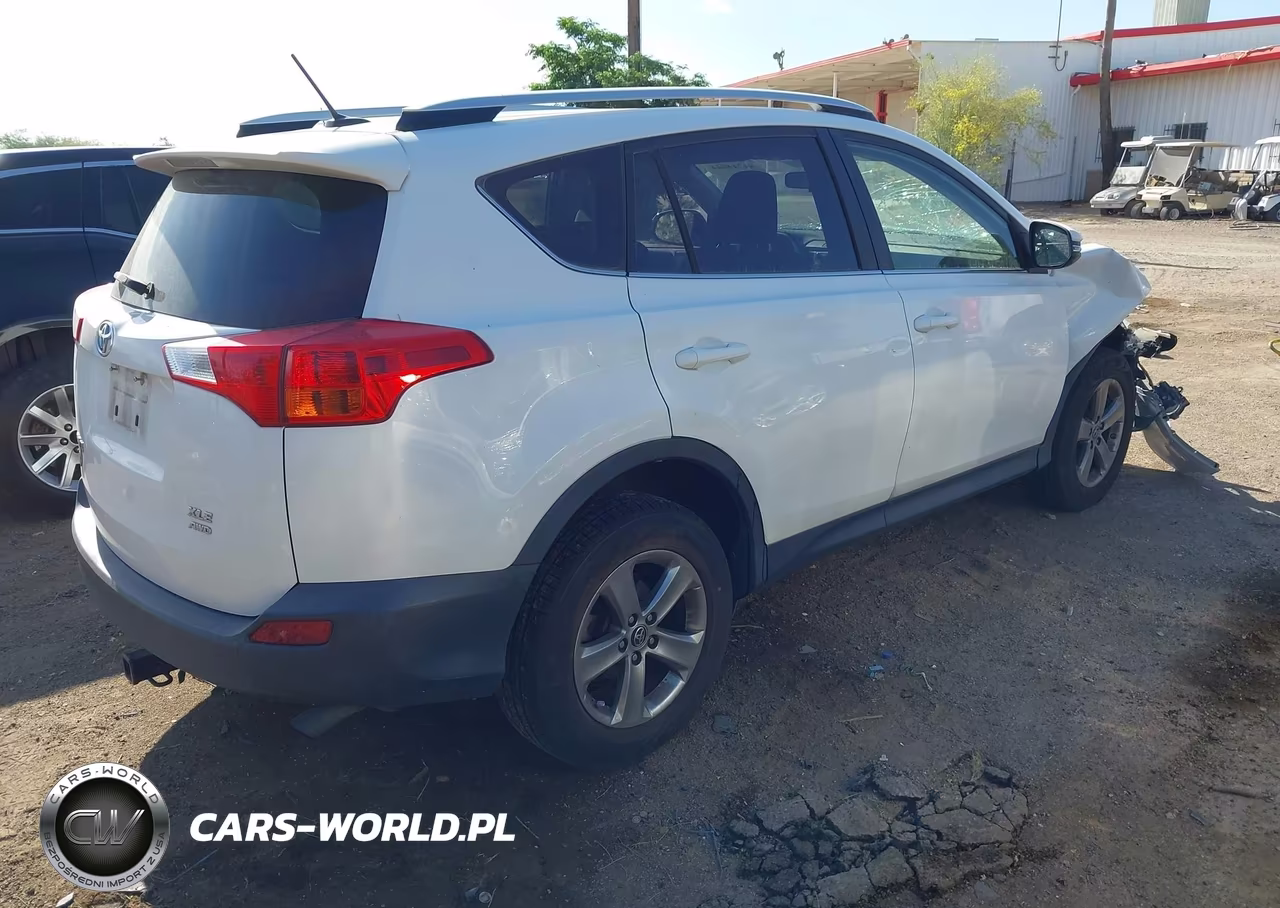 2015 Toyota Rav4 Xle VIN:JTMRFREV4FD109982 - 4