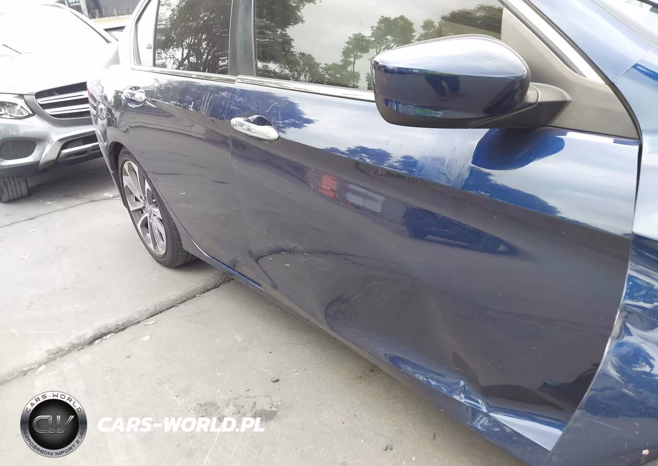 2015 Honda Accord Sport VIN:1HGCR2F50FA076159 - 18