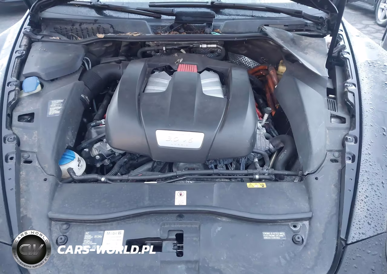 2012 Porsche Cayenne Hybrid S VIN:WP1AE2A25CLA92452 - 10