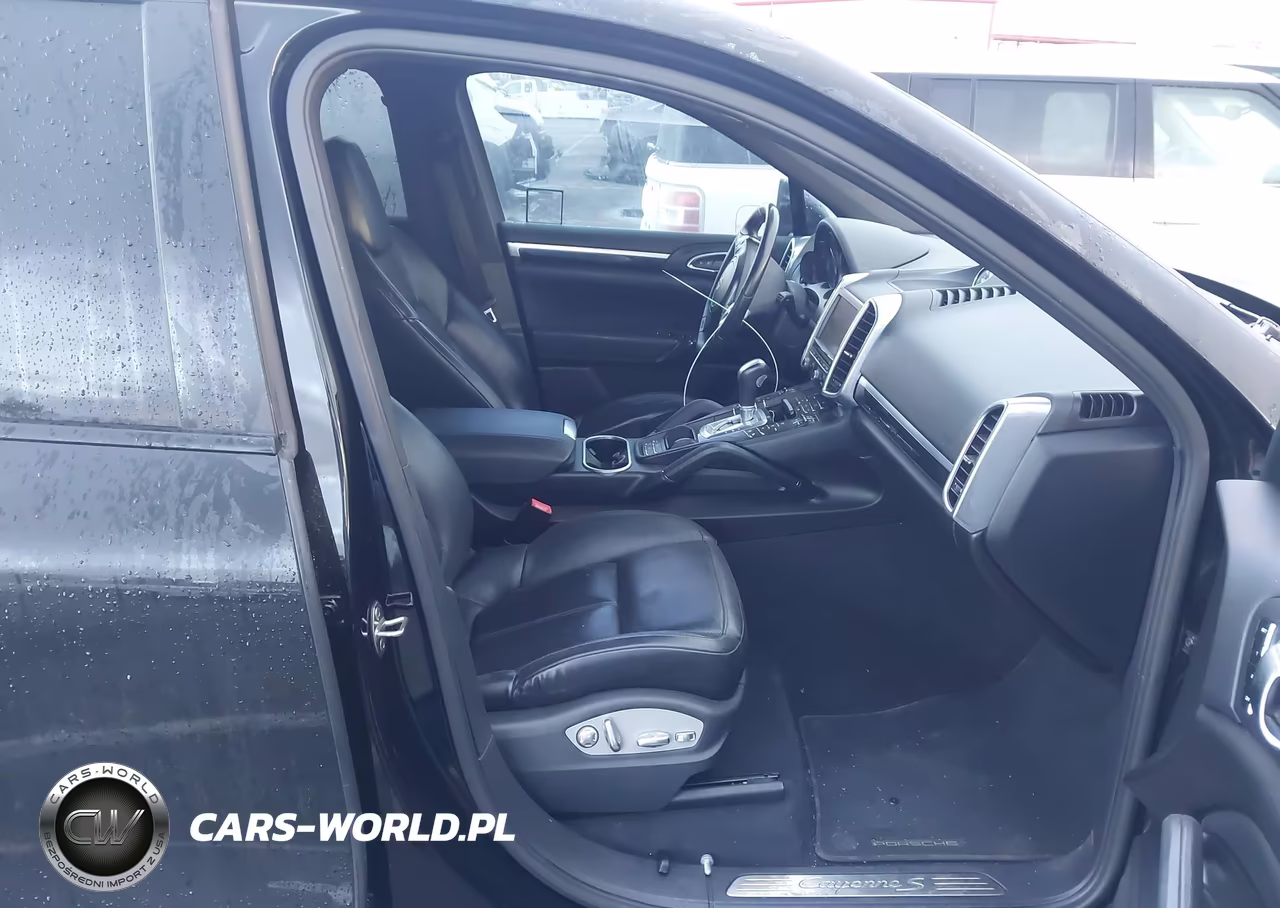 2012 Porsche Cayenne Hybrid S VIN:WP1AE2A25CLA92452 - 5