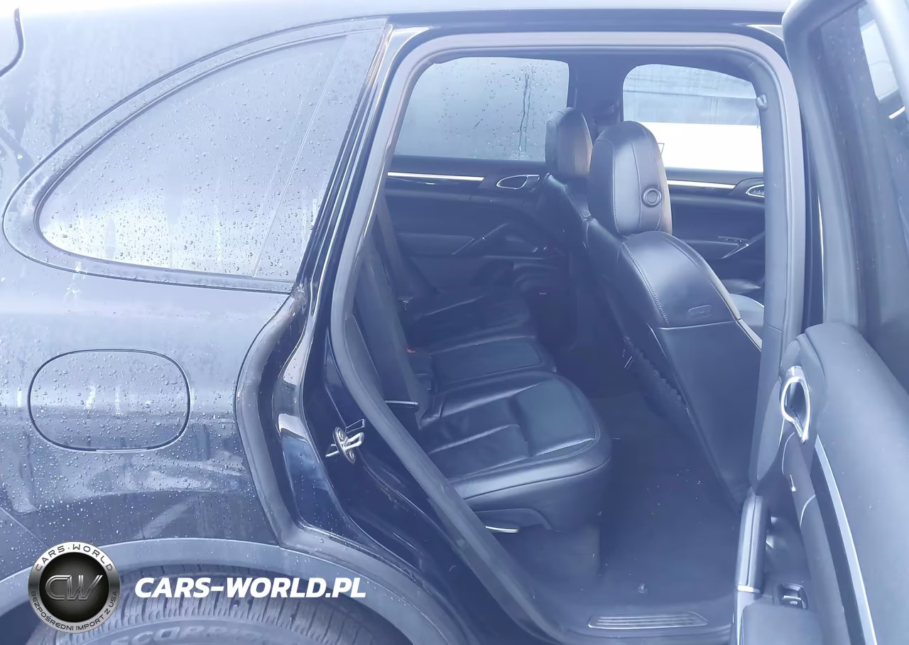 2012 Porsche Cayenne Hybrid S VIN:WP1AE2A25CLA92452 - 8