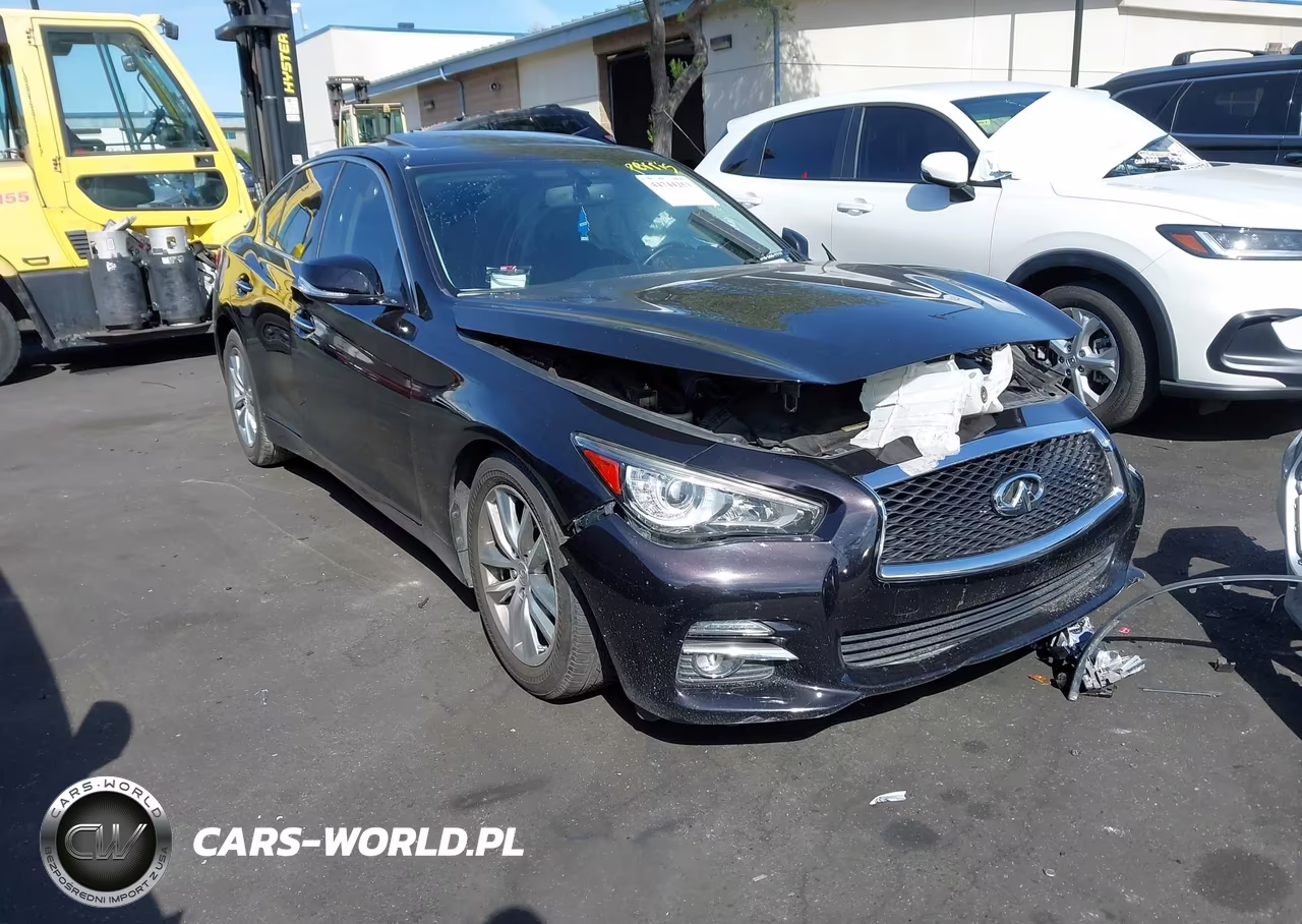 2015 Infiniti Q50 Premium