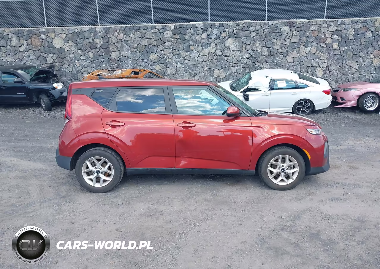 2022 Kia Soul S VIN:KNDJ23AUXN7817783 - 13