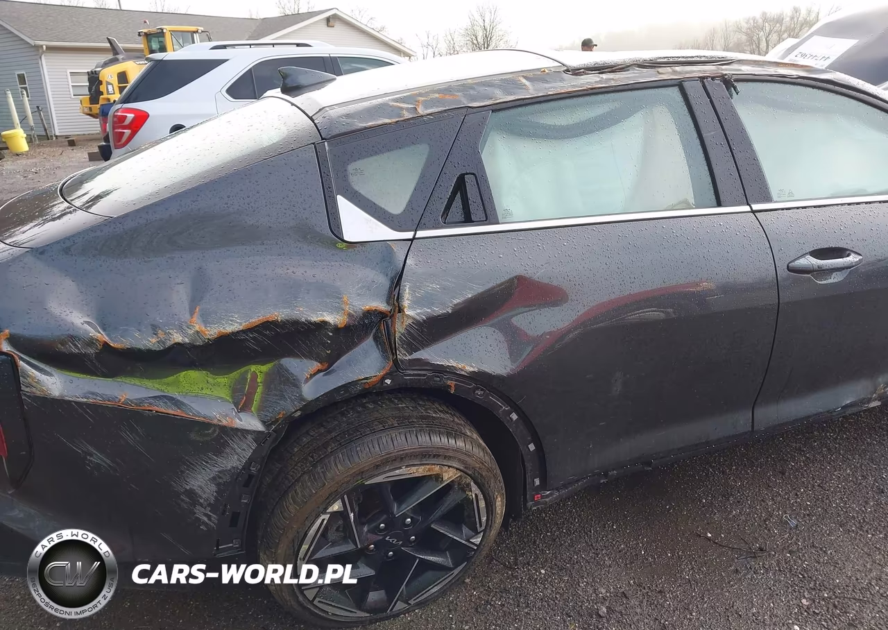 2025 Kia K4 Gt-Line VIN:3KPFW4DE8SE205565 - 12