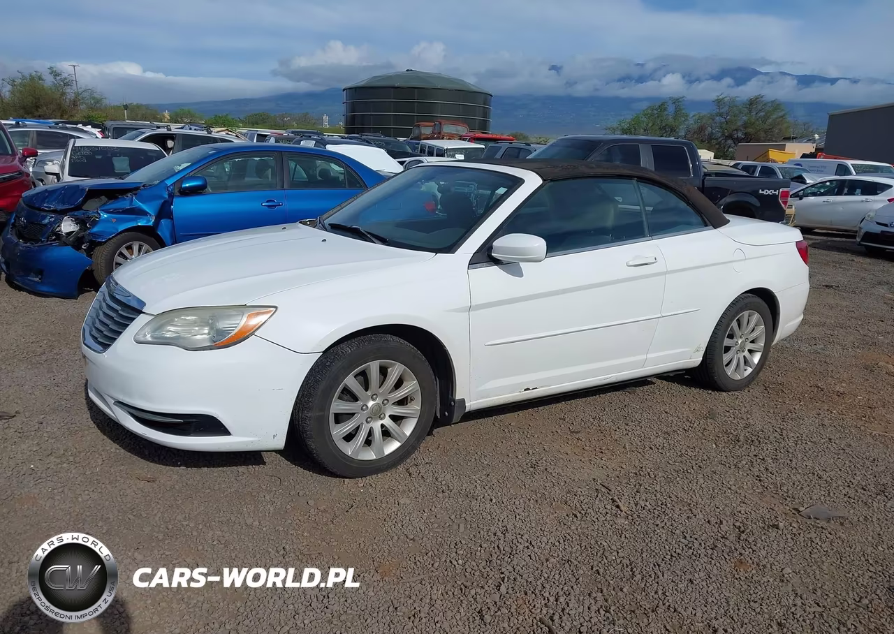 2011 Chrysler 200 Touring VIN:1C3BC2EB7BN549484 - 2