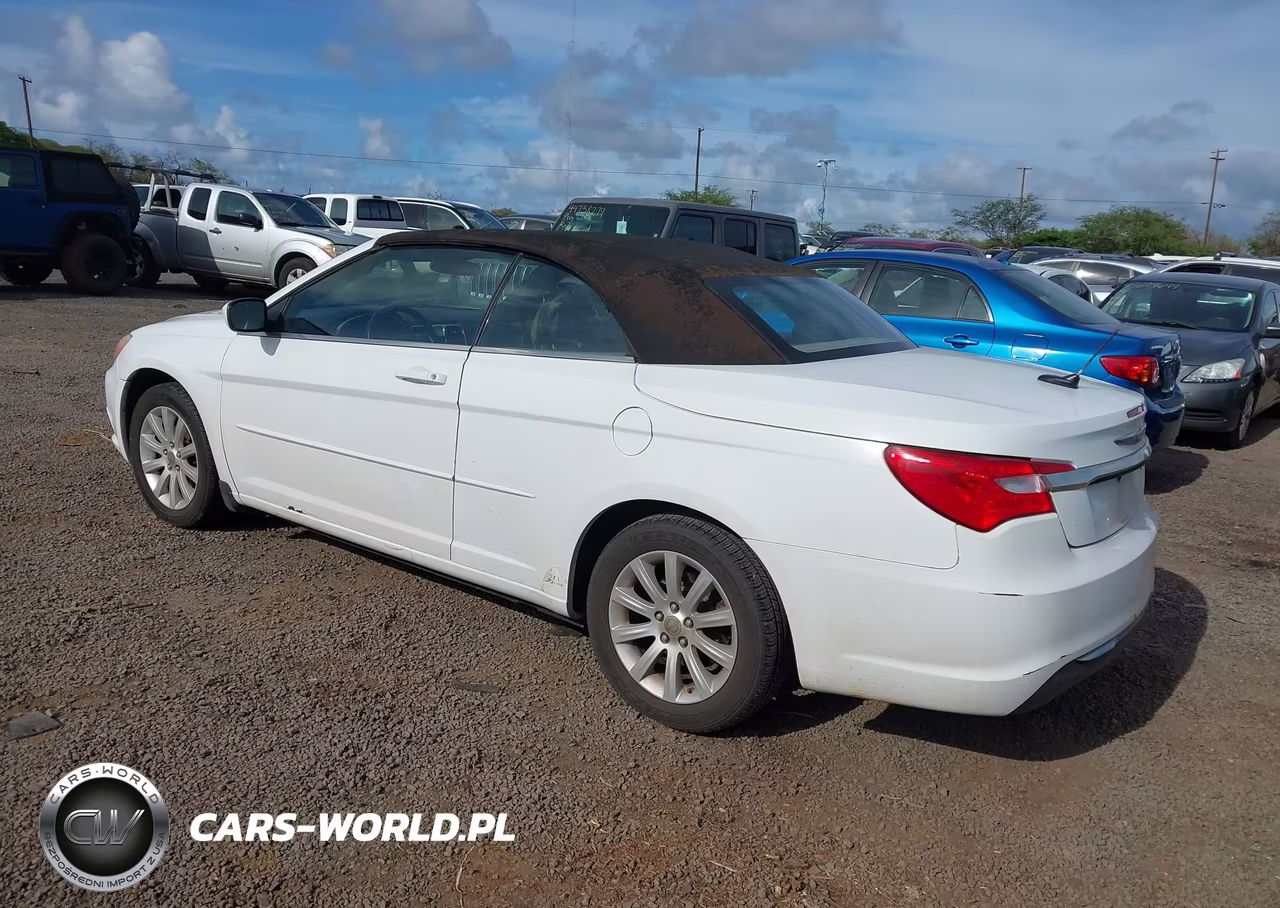 2011 Chrysler 200 Touring VIN:1C3BC2EB7BN549484 - 3