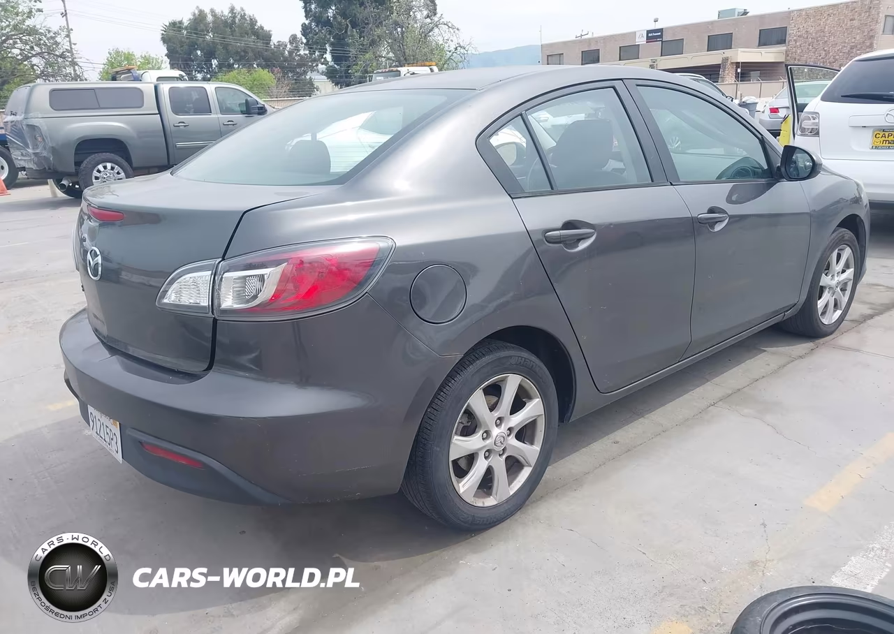 2011 Mazda Mazda3 I Touring VIN:JM1BL1VG7B1420413 - 4