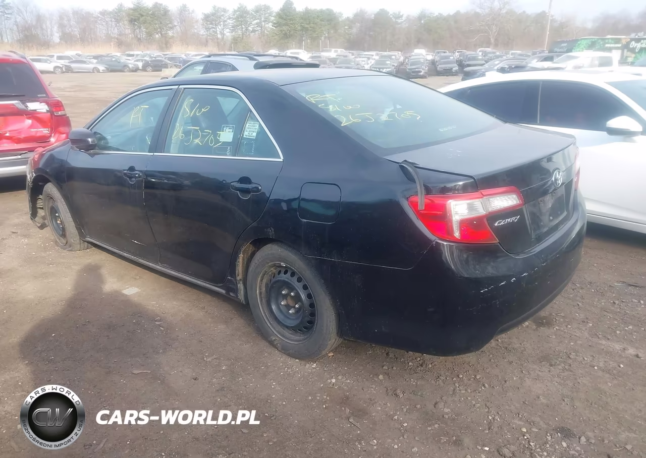 2013 Toyota Camry Le VIN:4T4BF1FK4DR326034 - 3