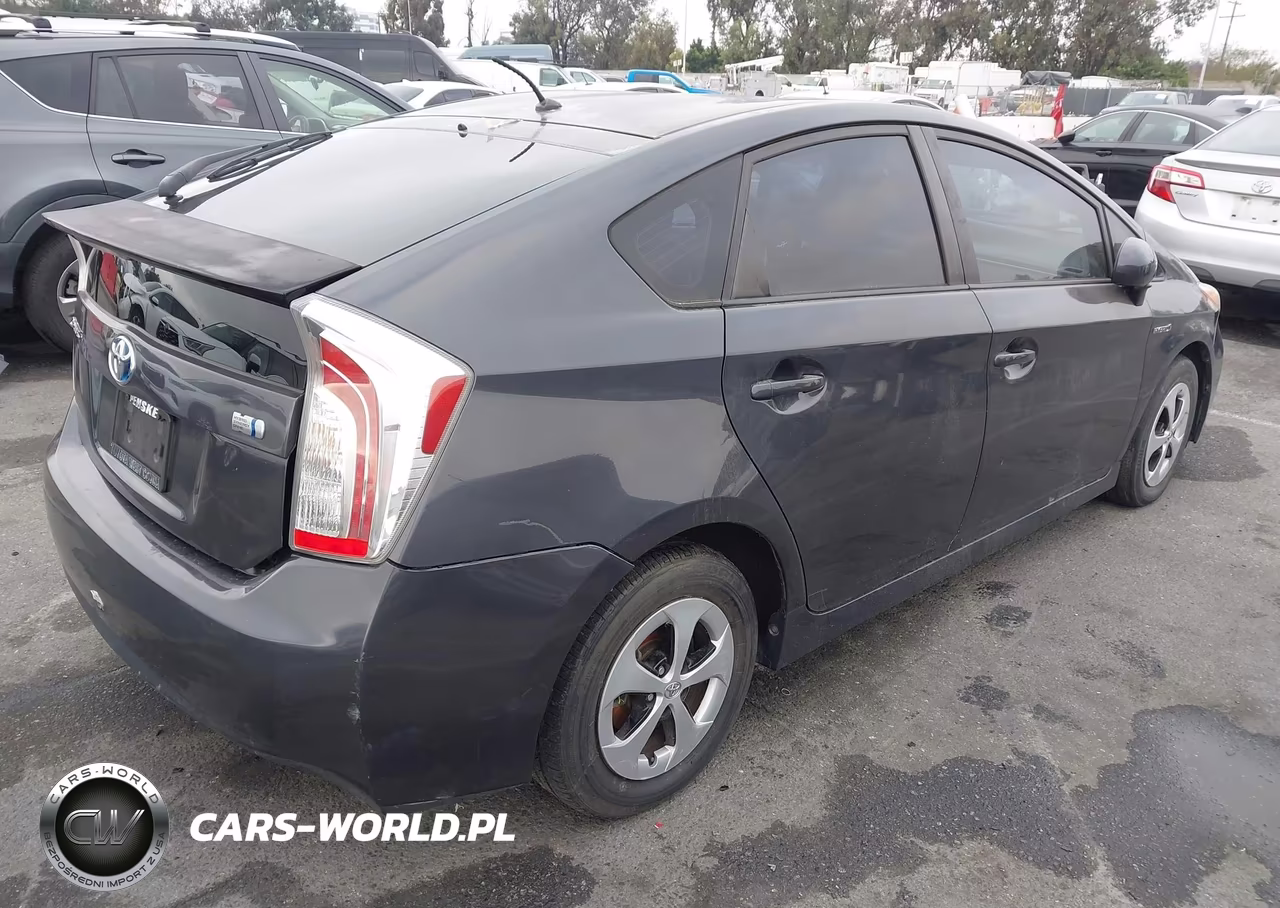 2012 Toyota Prius Two VIN:JTDKN3DU1C1486146 - 4