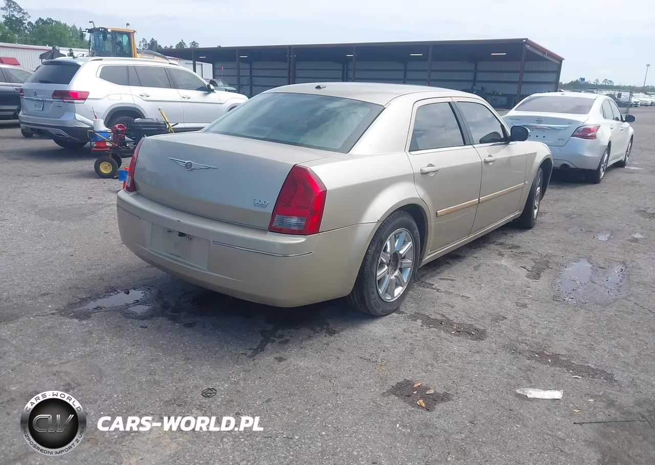2006 Chrysler 300 Touring VIN:2C3KA53GX6H320074 - 4