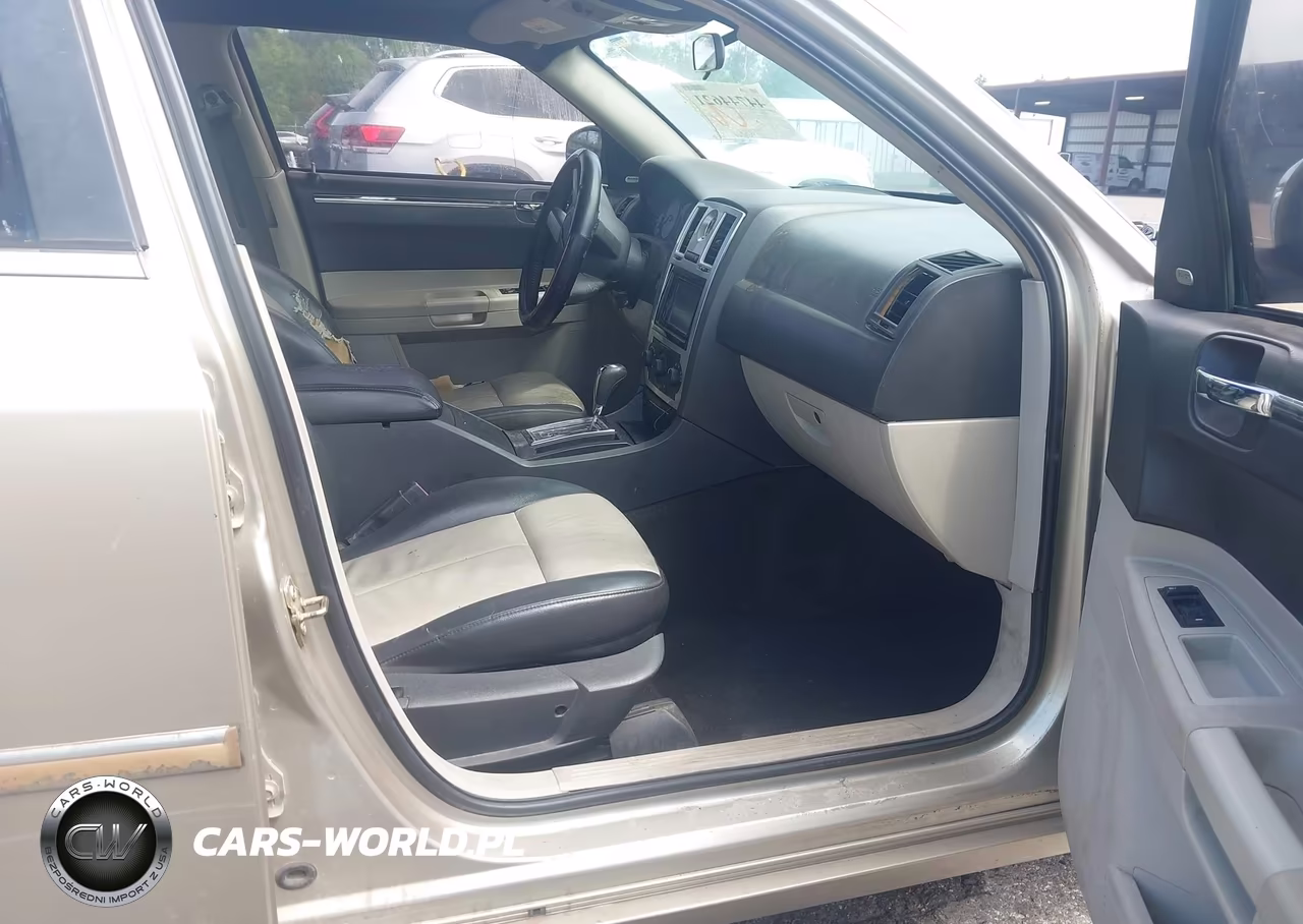 2006 Chrysler 300 Touring VIN:2C3KA53GX6H320074 - 5