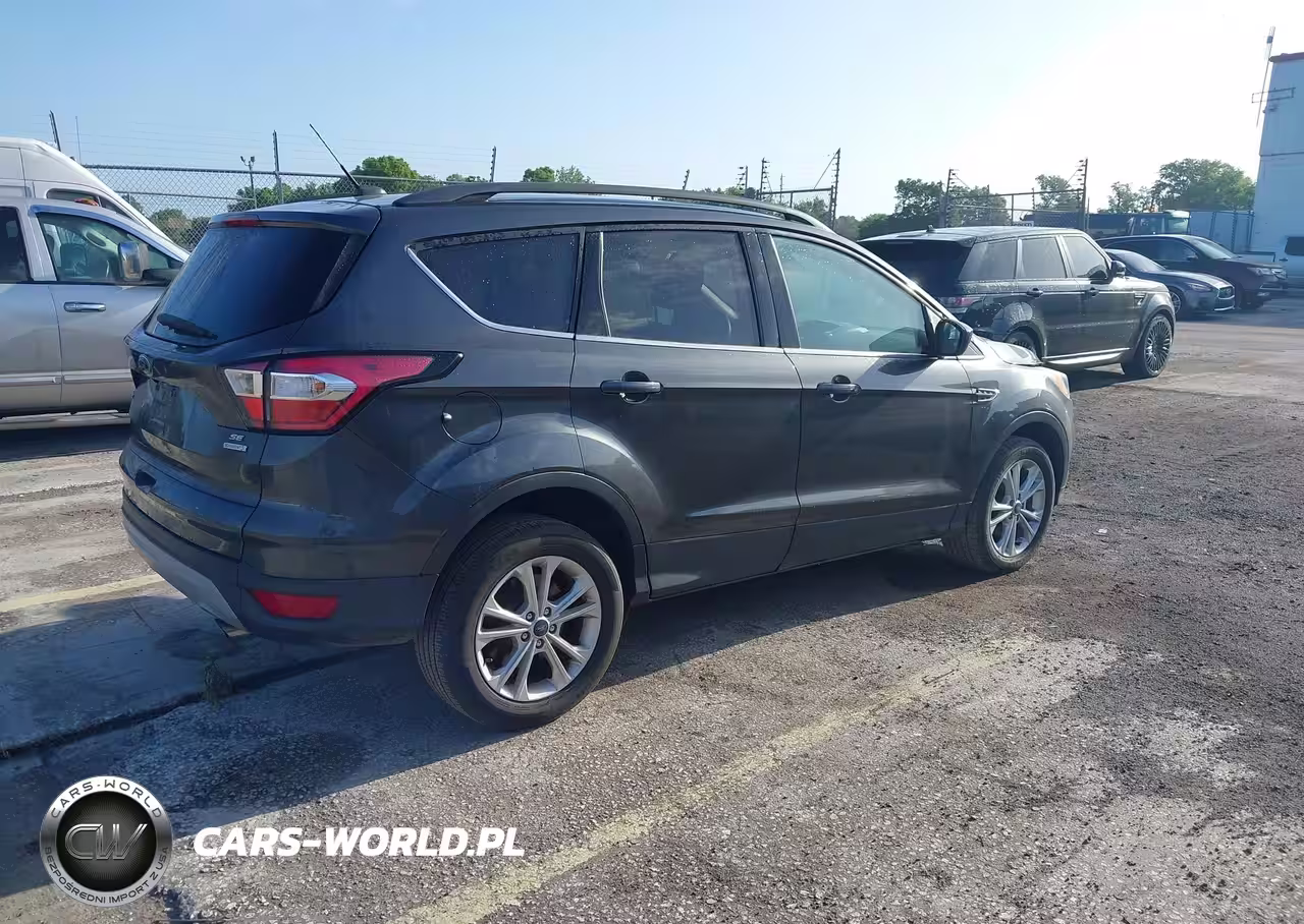 2018 Ford Escape Se VIN:1FMCU0GD2JUD06603 - 4