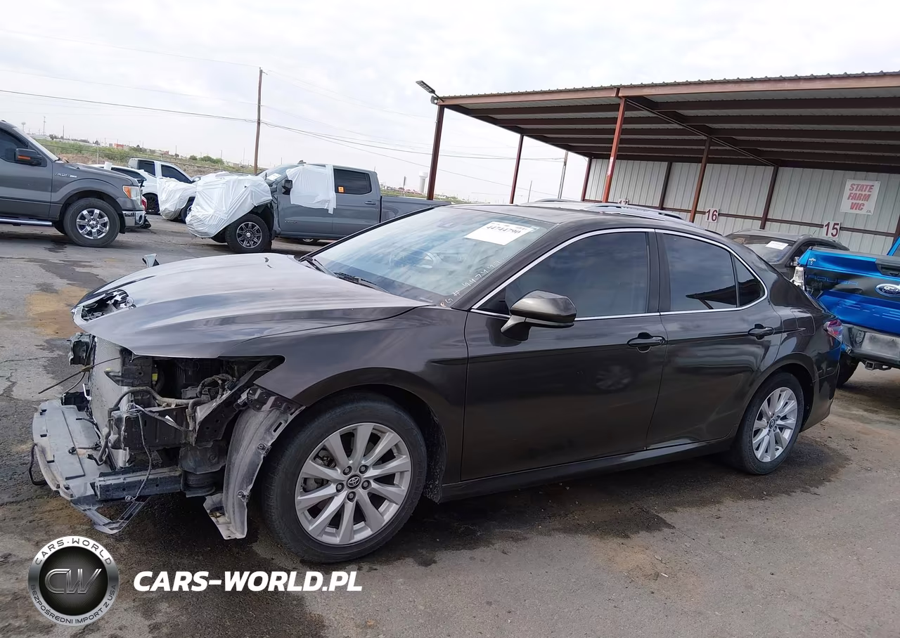 2019 Toyota Camry Le VIN:4T1B11HK5KU743553 - 14