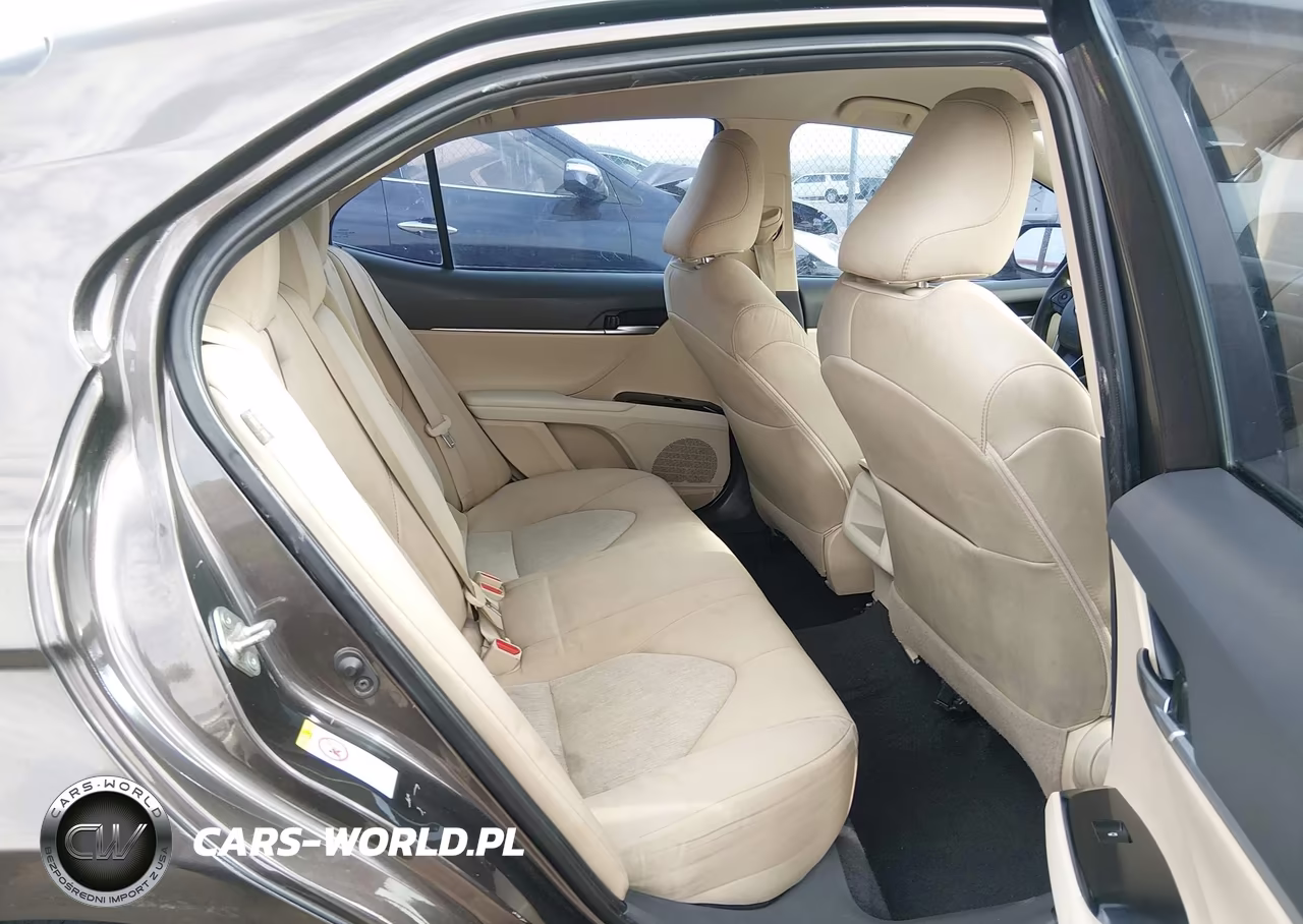 2019 Toyota Camry Le VIN:4T1B11HK5KU743553 - 8