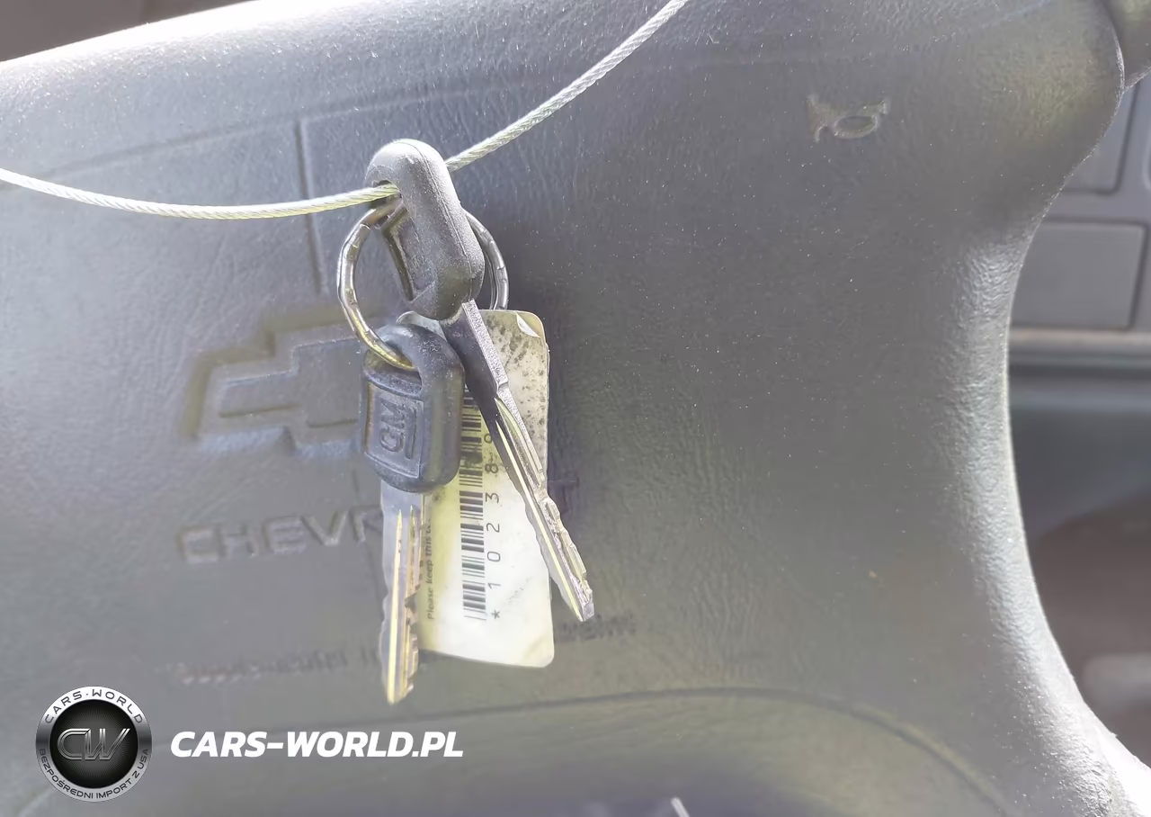1996 Chevrolet Gmt-400 C1500 VIN:2GCEC19W9T1110063 - 11