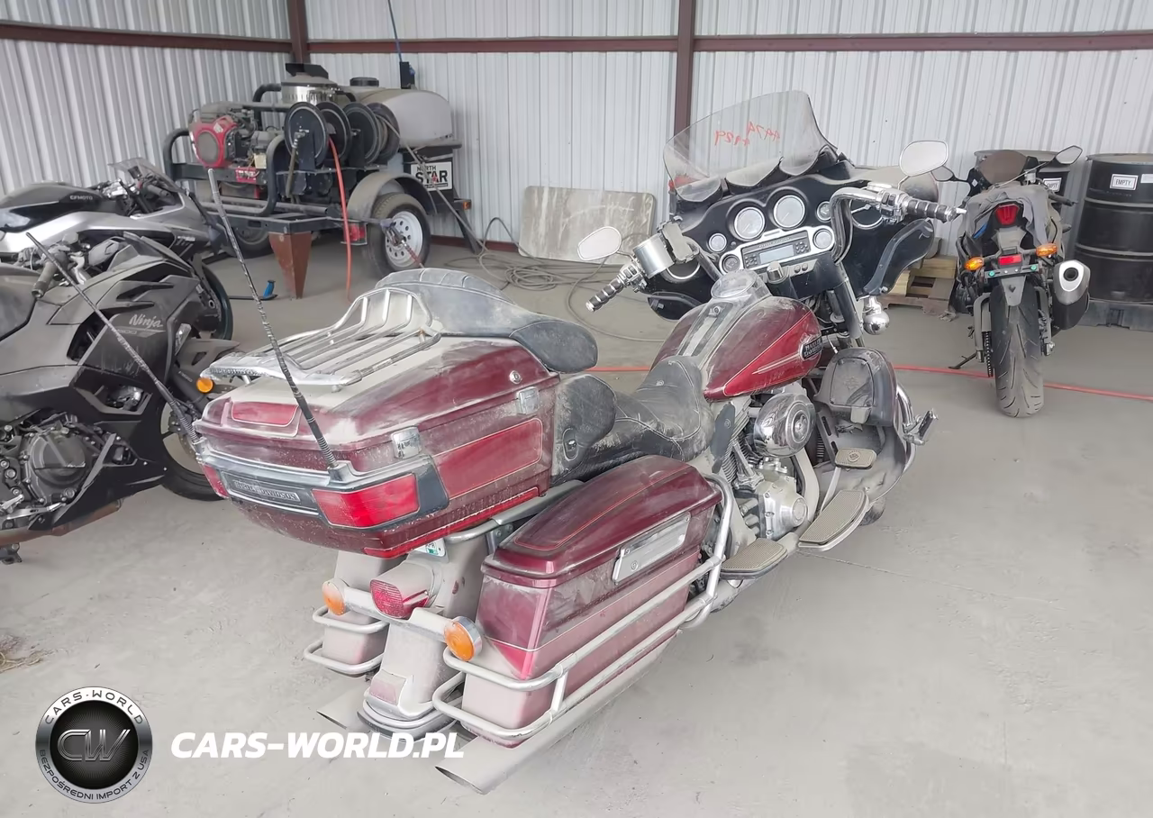 2008 Harley-Davidson Flhtcui VIN:1HD1FC4128Y679661 - 4