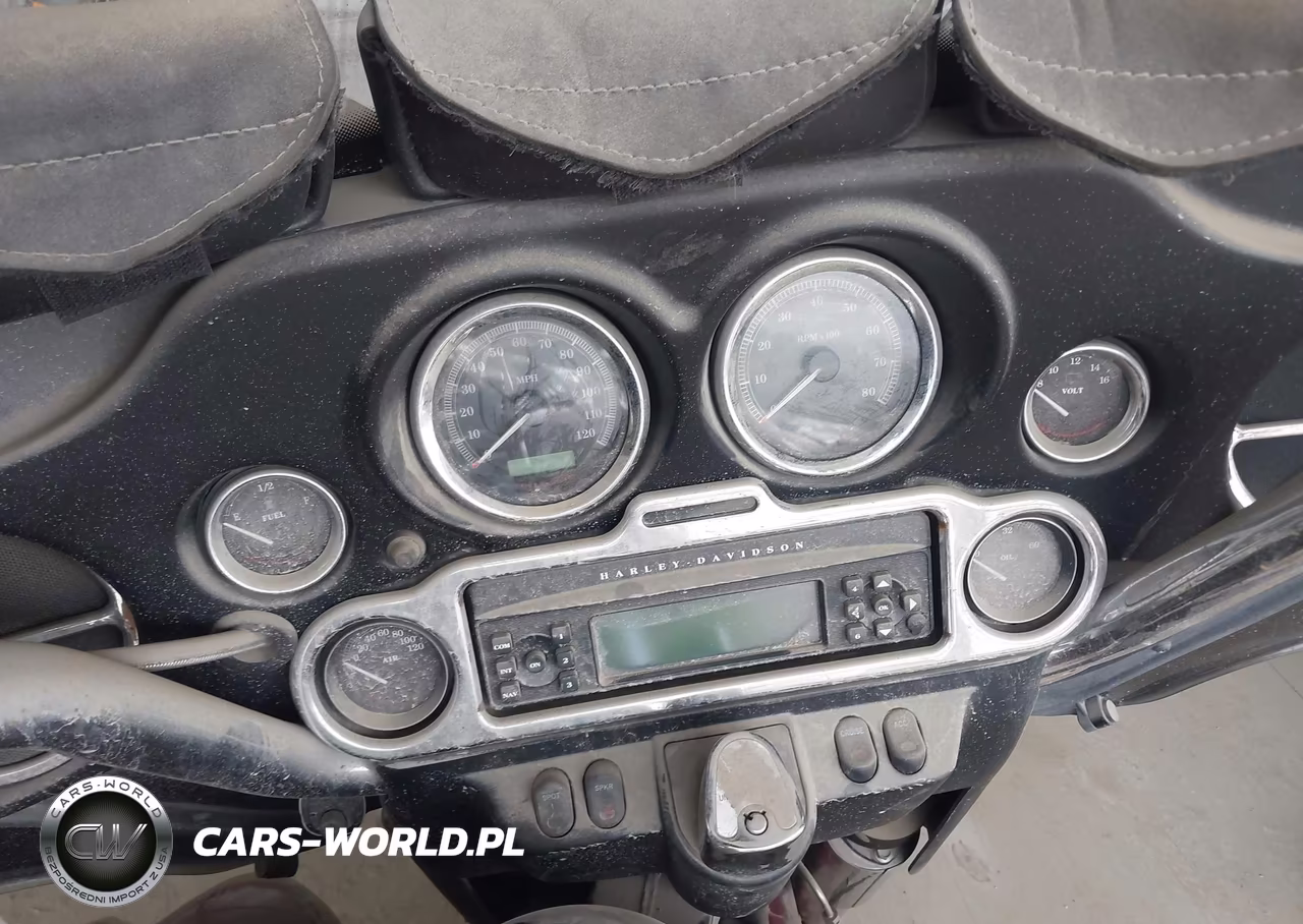 2008 Harley-Davidson Flhtcui VIN:1HD1FC4128Y679661 - 7