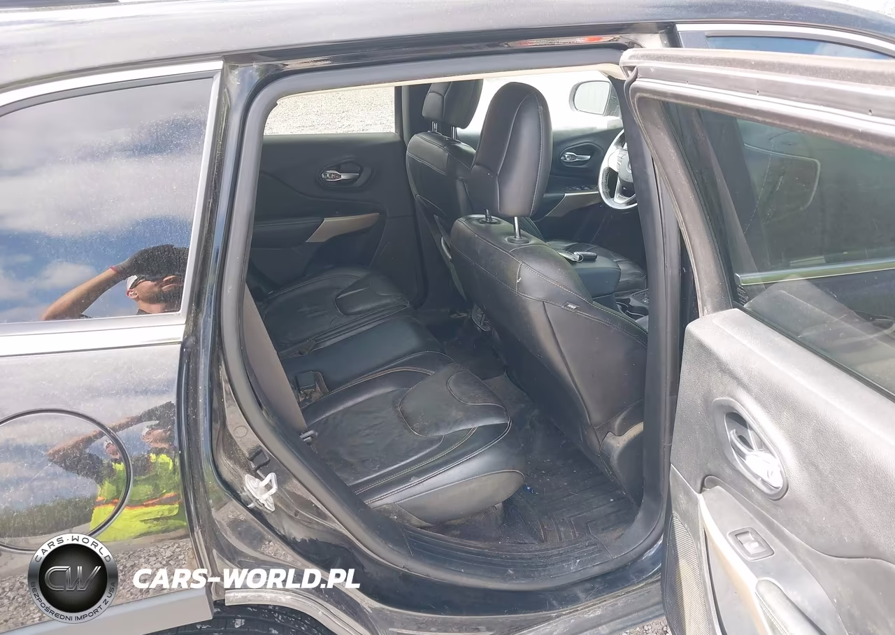 2017 Jeep Cherokee Limited 4X4 VIN:1C4PJMDB4HW606375 - 8