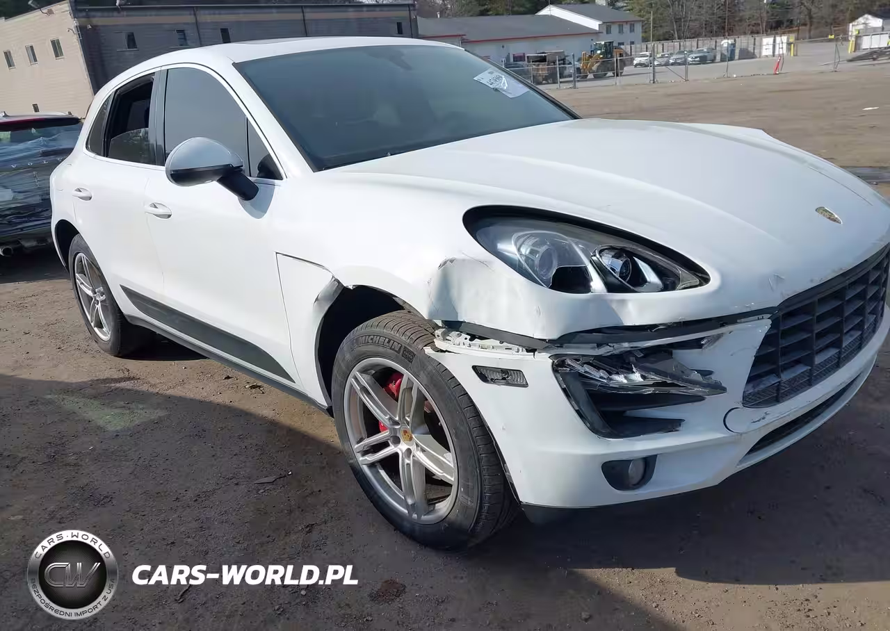 2015 Porsche Macan S