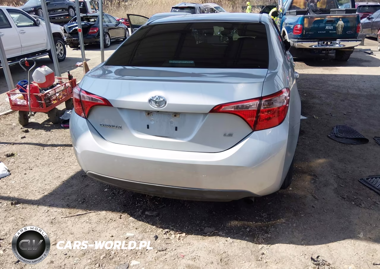 2019 Toyota Corolla Le VIN:5YFBURHE7KP875053 - 17