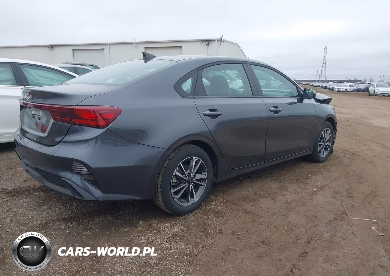 2024 Kia Forte Lxs VIN:3KPF24AD9RE841140 - 4