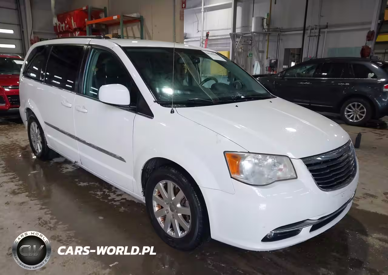 2013 Chrysler Town & Country Touring