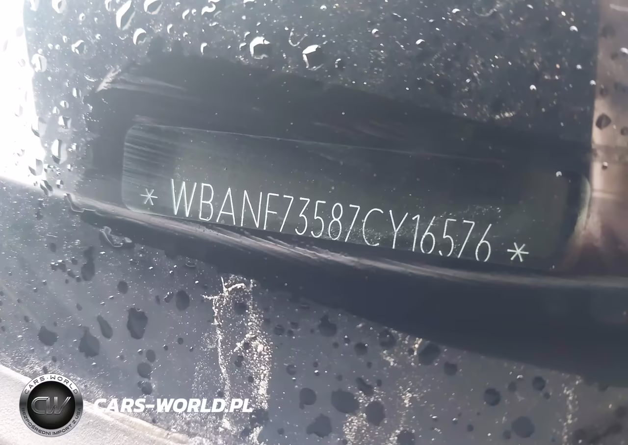 2007 BMW 530Xi VIN:WBANF73587CY16576 - 12