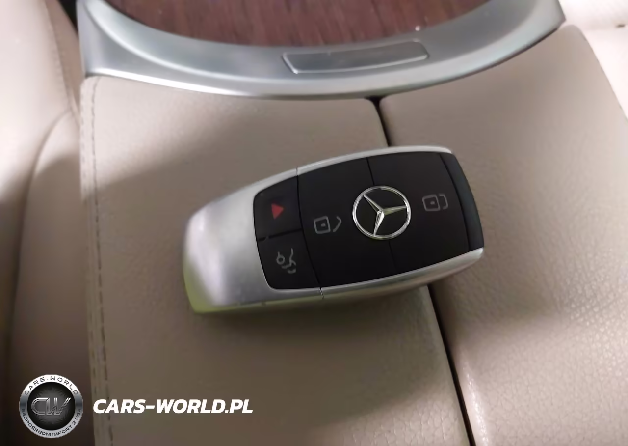 2021 Mercedes-Benz C 300 4Matic VIN:W1KWF8EBXMR650513 - 11