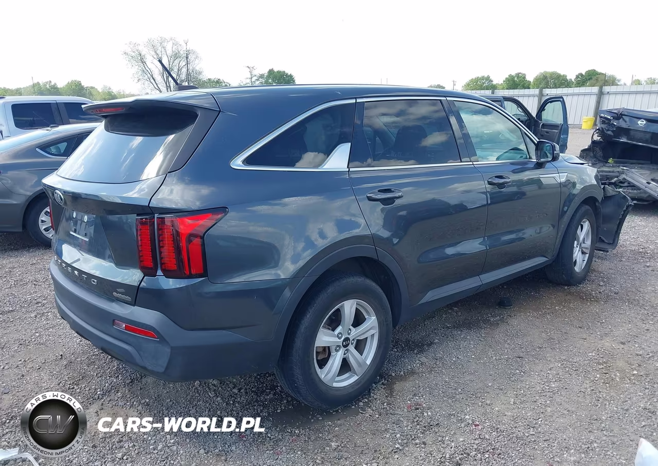 2021 Kia Sorento Lx VIN:5XYRG4LC2MG029886 - 4