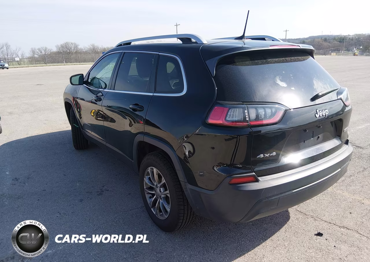 2019 Jeep Cherokee Latitude Plus 4X4 VIN:1C4PJMLB2KD150574 - 3