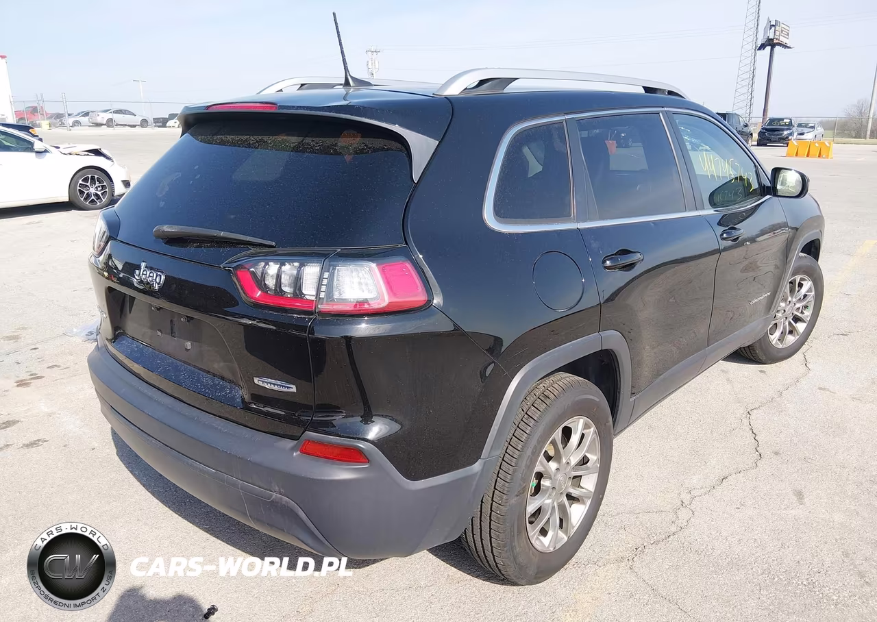 2019 Jeep Cherokee Latitude Plus 4X4 VIN:1C4PJMLB2KD150574 - 4