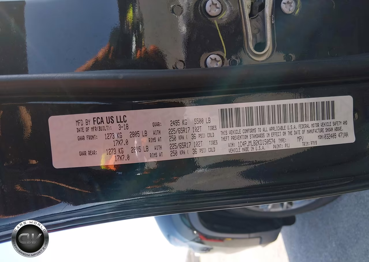 2019 Jeep Cherokee Latitude Plus 4X4 VIN:1C4PJMLB2KD150574 - 9