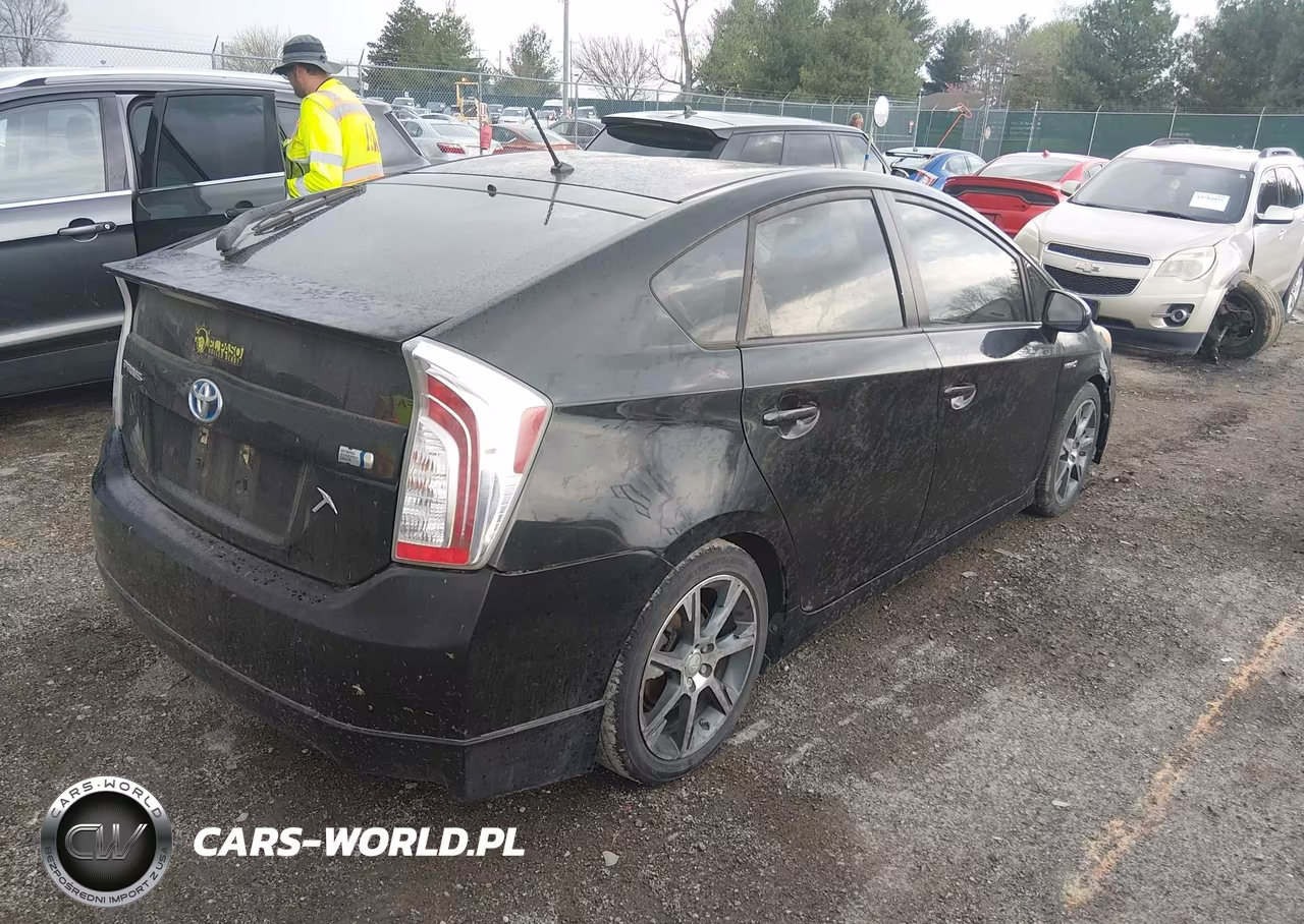 2012 Toyota Prius Two VIN:JTDKN3DU7C5521717 - 4